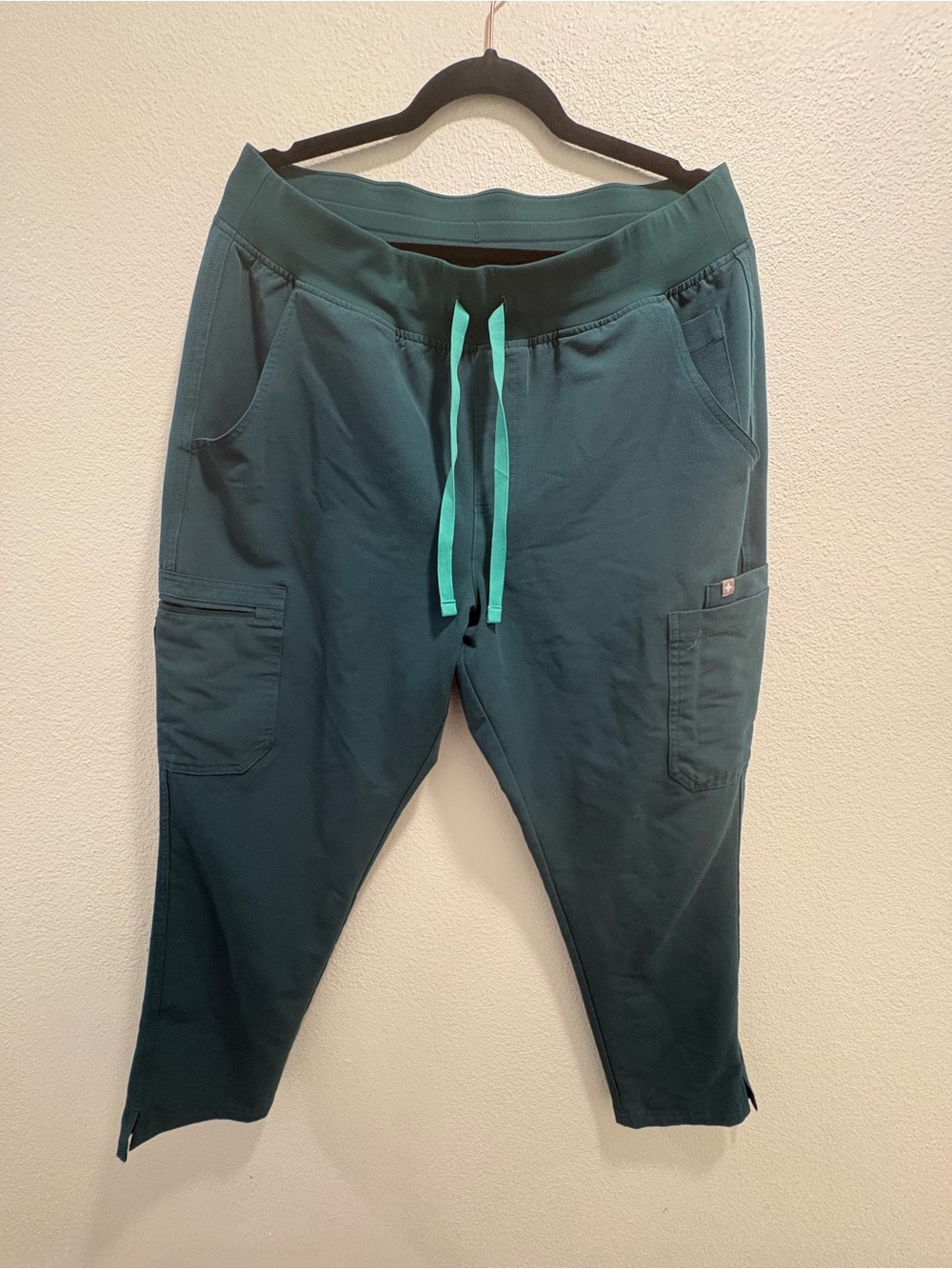 FIGS High-Waisted Yola Scrub Pants Women’s PETITE XL - CARIBBEAN BLUE